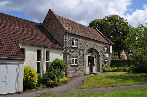 a view of the main entrance to Lincombe Barn