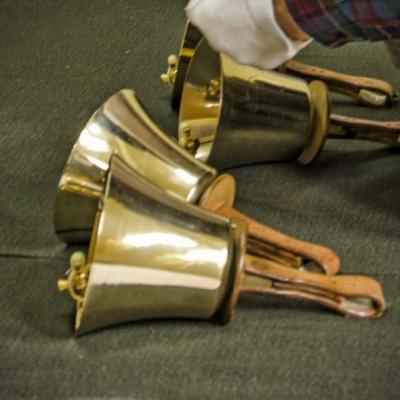 3 hand Bells 