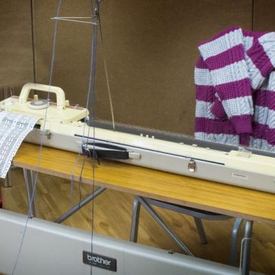 Knitting Machine